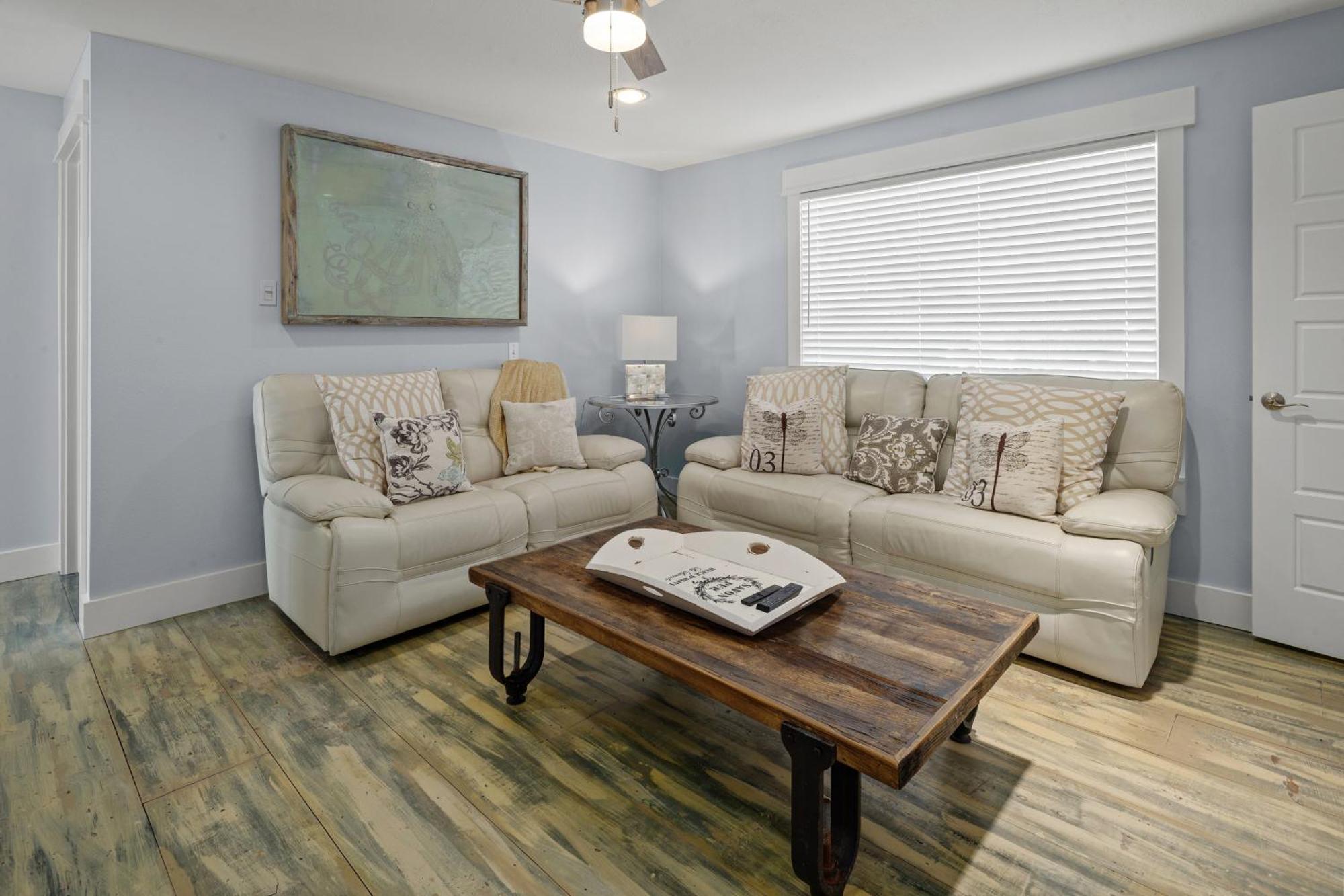 Luxury Gulf Front Property! Directly On The Beach! Sleeps 15! Panama City Beach Kültér fotó